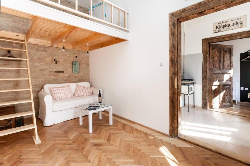 Ferienwohnung Little Whistle In The Heart Of Jewish District With Ac Budapest Exterior foto