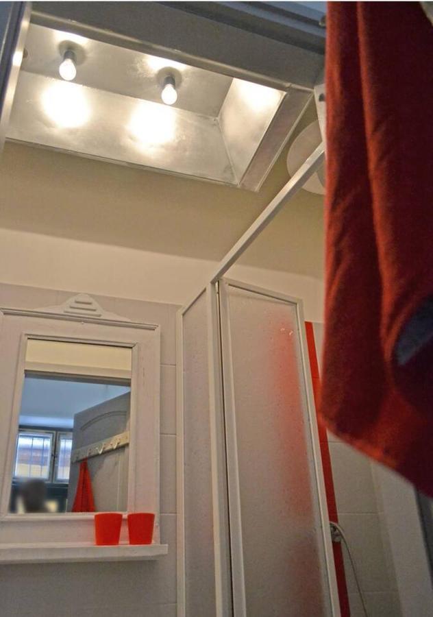 Ferienwohnung Little Whistle In The Heart Of Jewish District With Ac Budapest Exterior foto